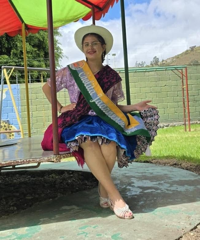 Cholita Jadanense en la elección de la Cholita Gualaceña