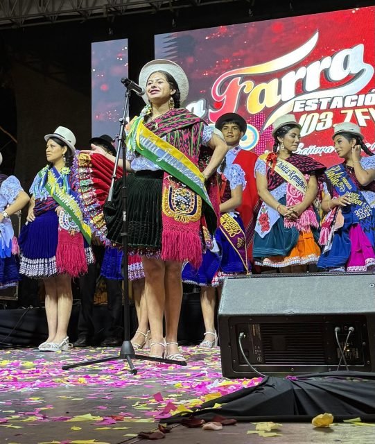 Fotografía: Cholita Jadanense en la elección de la Cholita Gualaceña